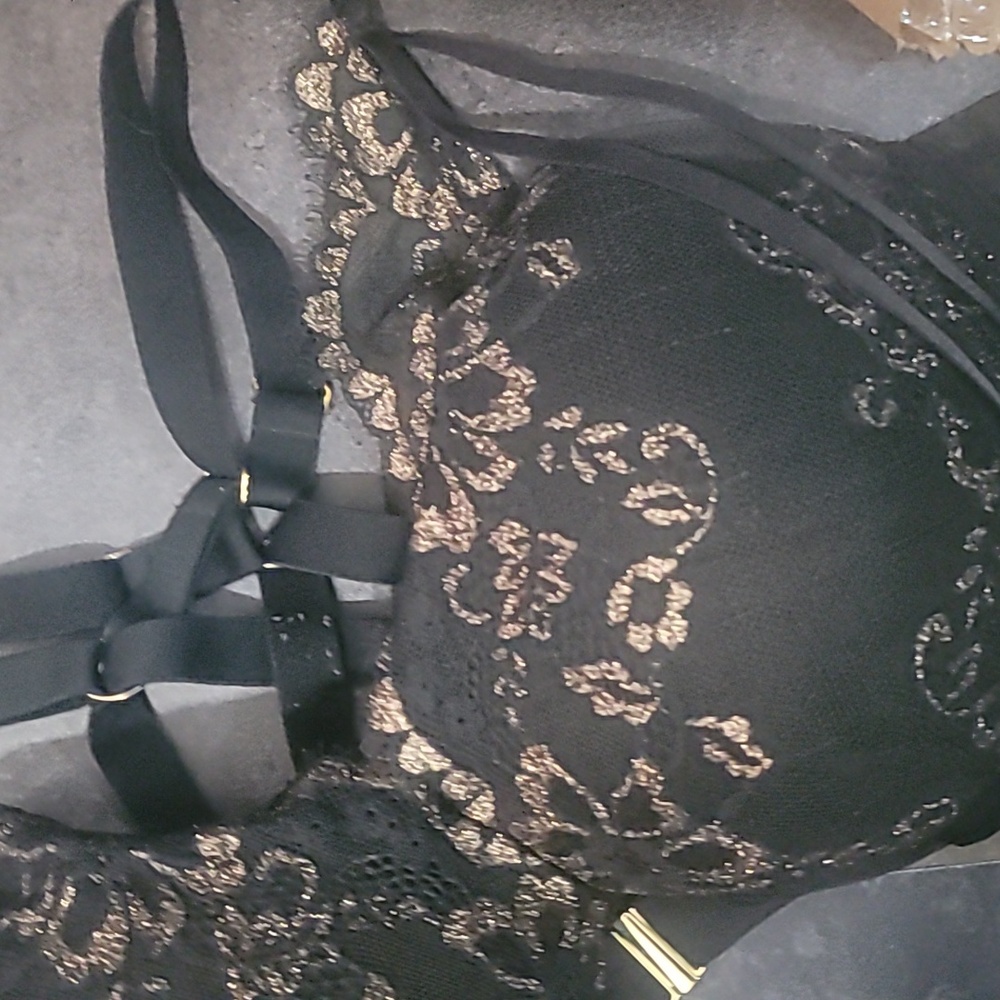 Cacique Boost Plunge Elegant Black & Gold Lace Bra Front Closure 48C - Picture 2 of 4